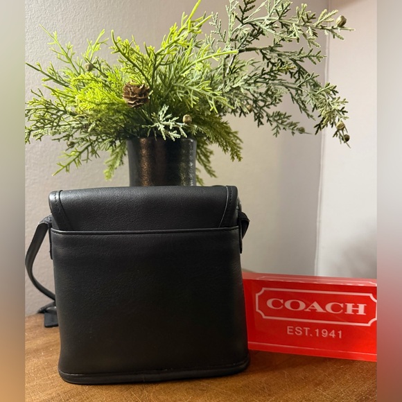 Coach Vintage Tango Crossbody Bag - Picture 2 of 11